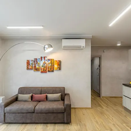 Trilocale Nella Domus Nova アパート